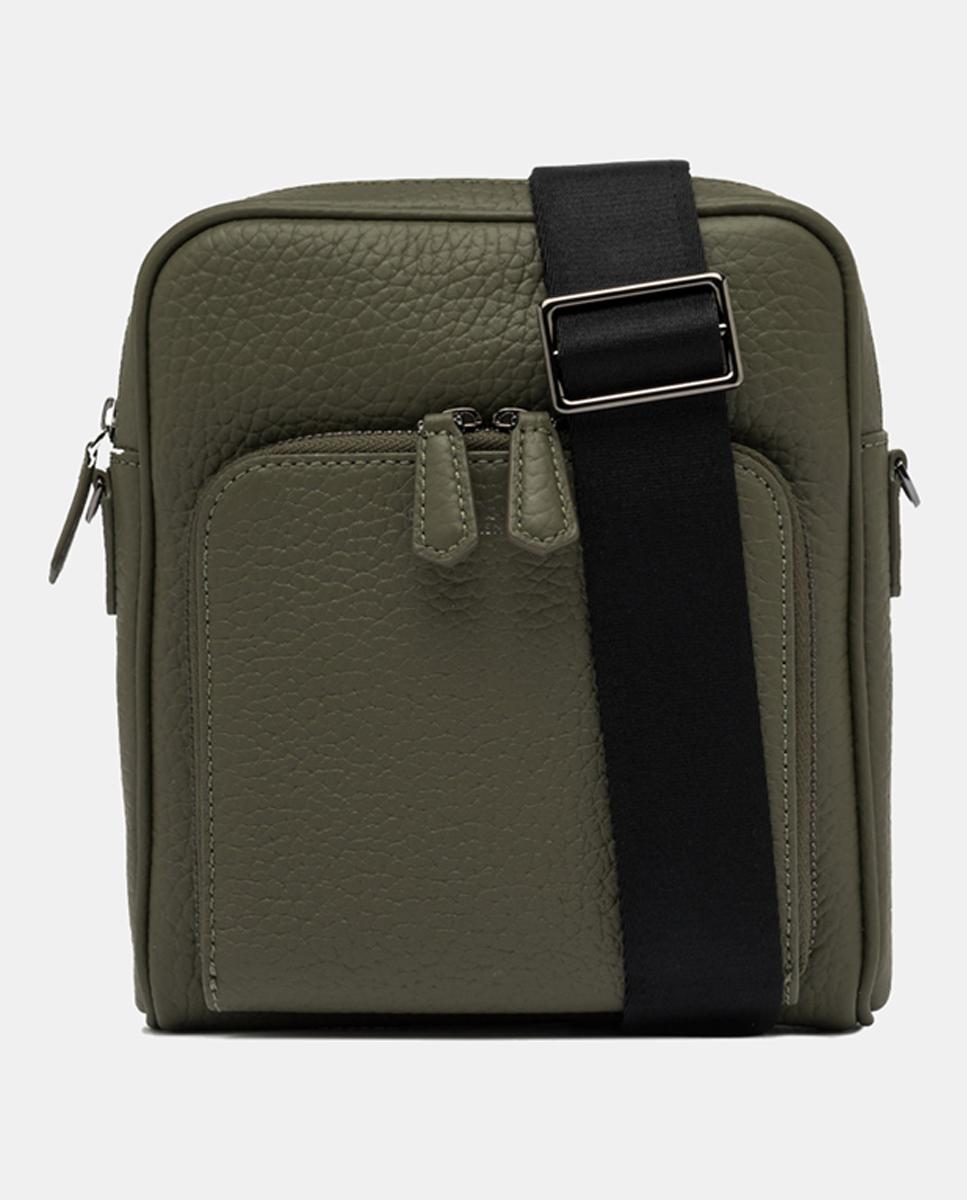 Imagen 0 de La bandolera Florence de Gianni Chiarini es un práctico accesorio super actual y estiloso. Realizada en piel maxi granulada.