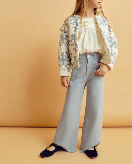 Imagen 0 de Pantalón denim desflecado de niña