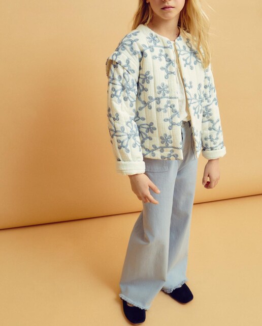 Imagen 0 de Chaqueta bordada de niña