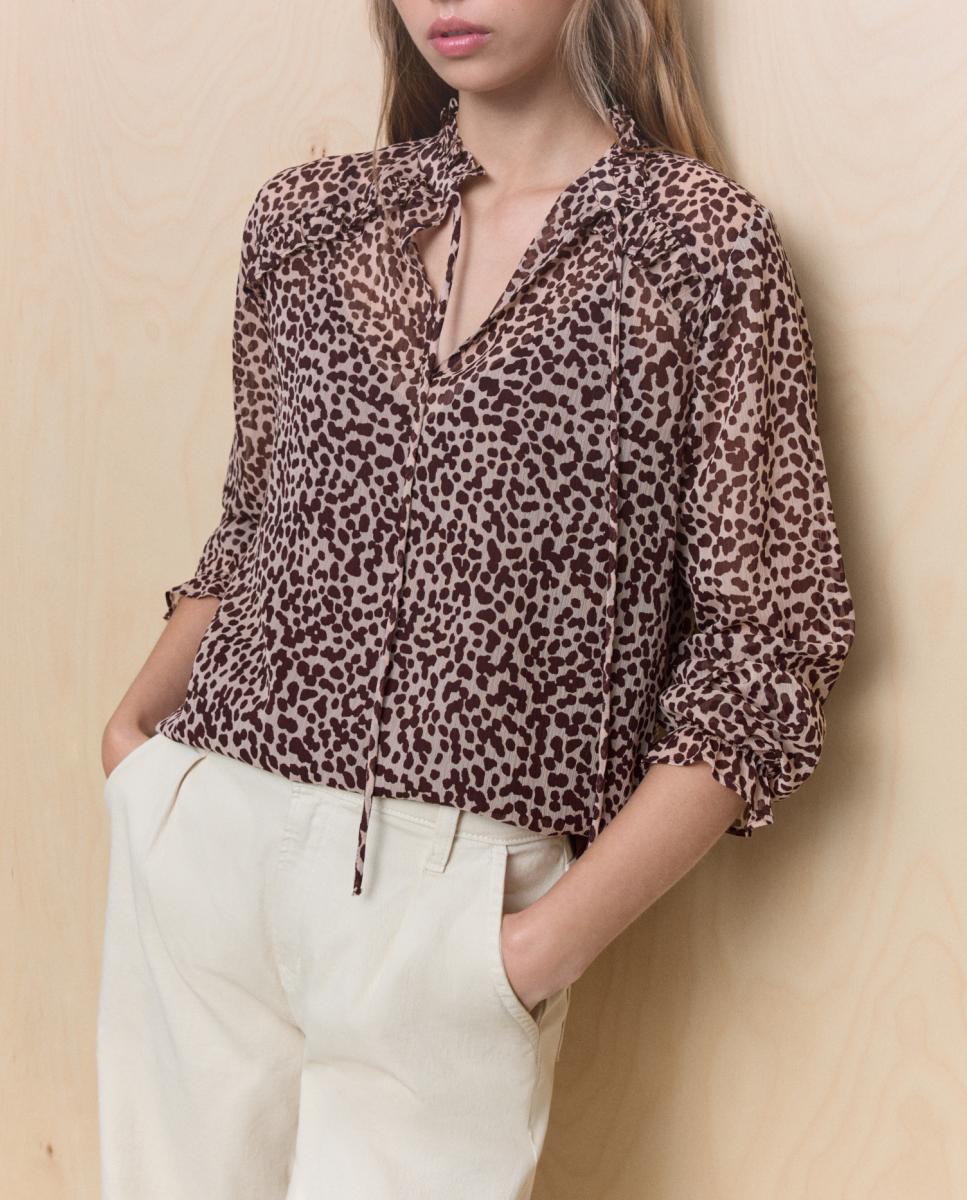 Imagen 0 de Blusa de mujer manga larga con volantito