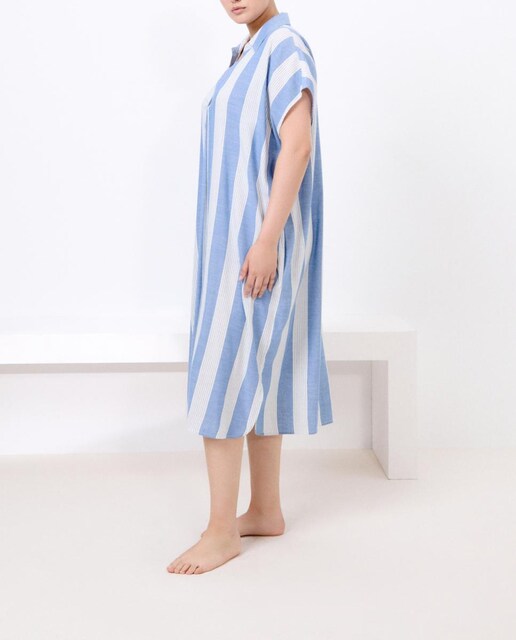 Imagen 0 de Vestido cuello pico estampado