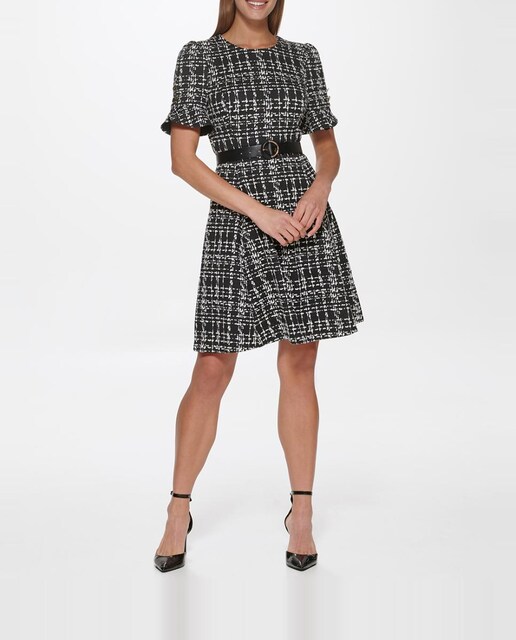 Imagen 0 de Vestido con cuello redondo y mangas cortas