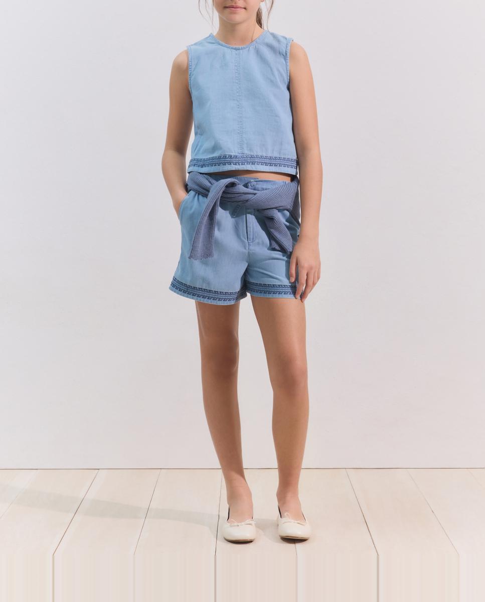 Imagen 0 de Top espalda cruzada denim bordado de niña