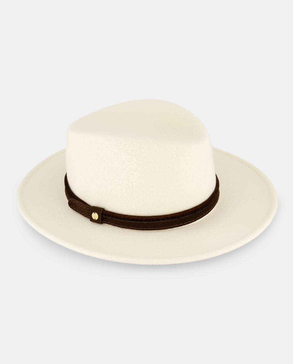Imagen 0 de Sombrero con cinta de terciopelo