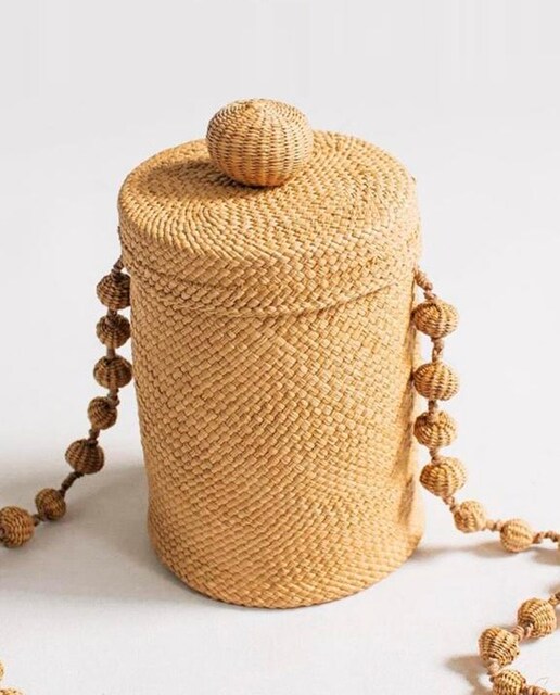 Bolso cubo mini de hoja palma en topo con tapeta