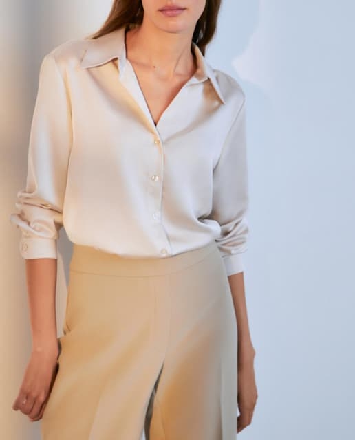 Imagen 0 de Blusa de manga larga cuello desmentido