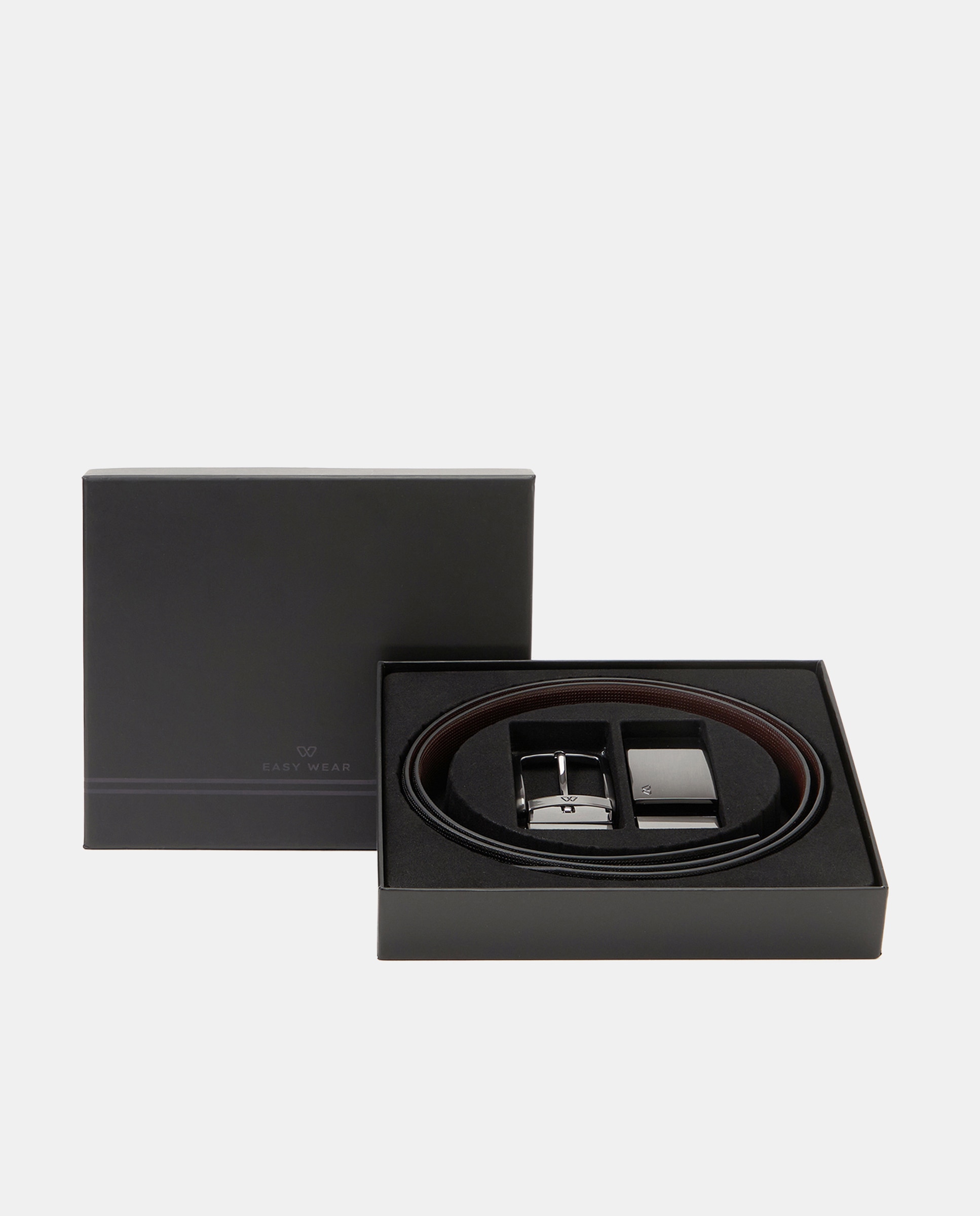 Imagen 0 de Caja con cinturón vestir de hombre reversible y hebillas intercambiables