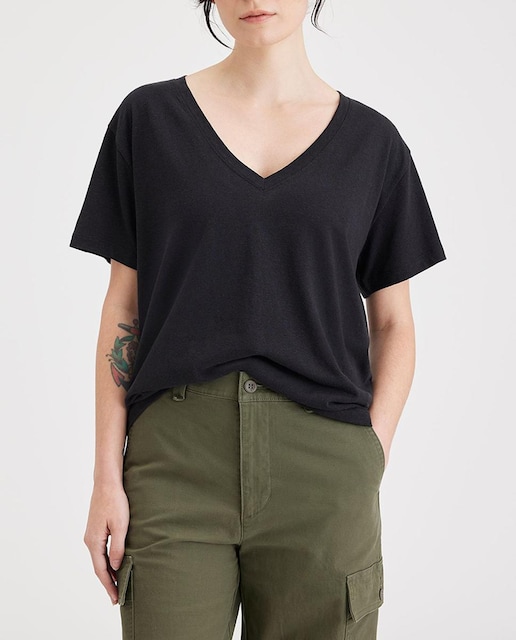 Imagen 0 de Camiseta de mujer cuello pico