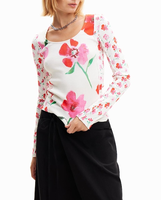 Imagen 0 de Camiseta de mujer patch flores