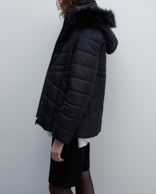 Imagen 0 de Parka de mujer corta pelo