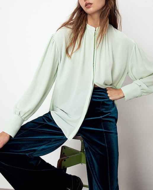 Imagen 0 de Blusa de satén lisa