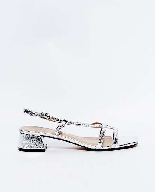 Imagen 0 de Sandalia metalizada
