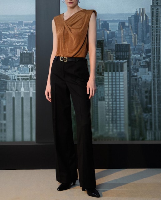 Imagen 0 de Camiseta lisa sin mangas de mujer