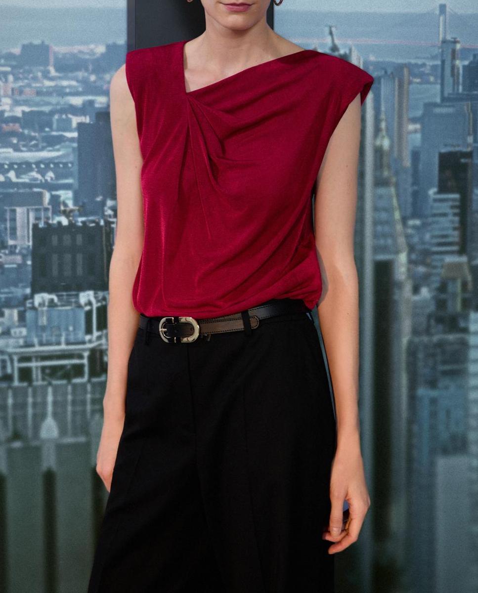 Imagen 0 de Camiseta lisa sin mangas de mujer