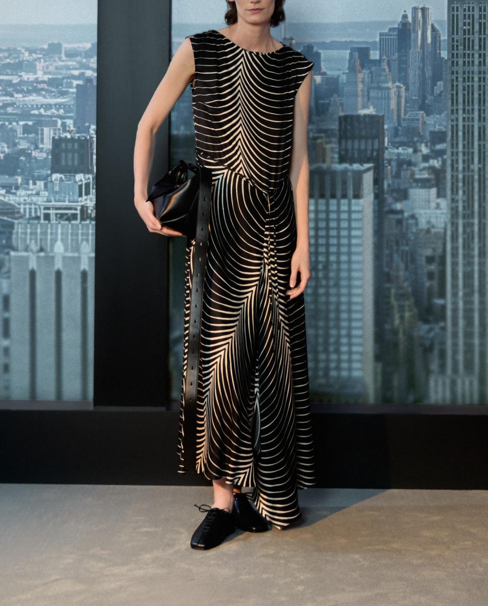 Imagen 0 de Vestido midi estampado