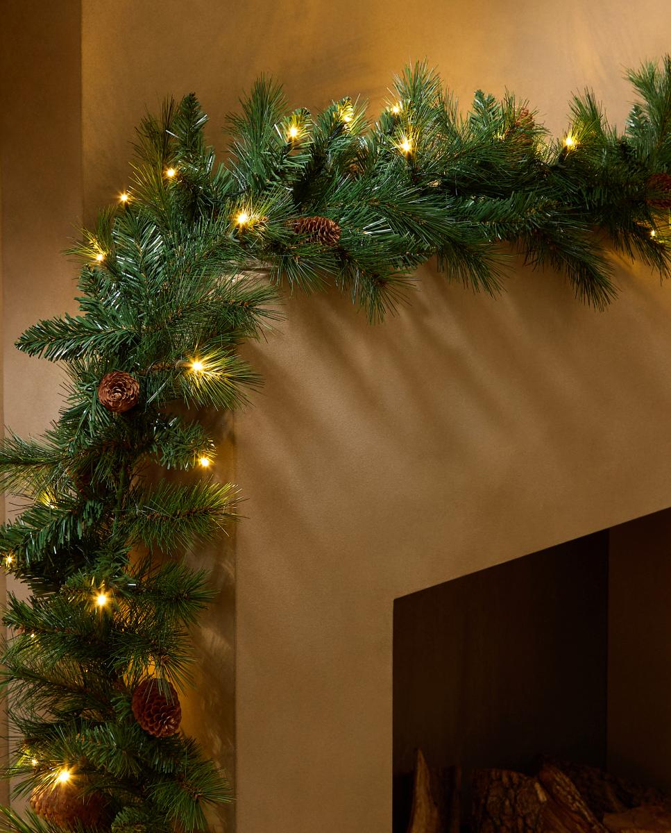 Imagen 0 de Guirnalda Piña con 40 luces LED Navidad
