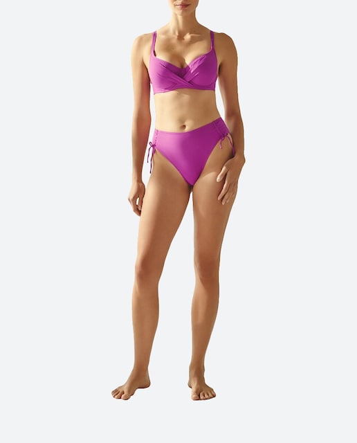 Imagen 0 de Braga de bikini alta y  completa lisa