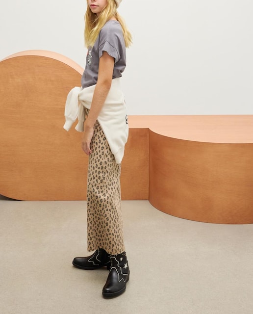 Imagen 0 de Pantalón wide leg de niña en sarga animal print