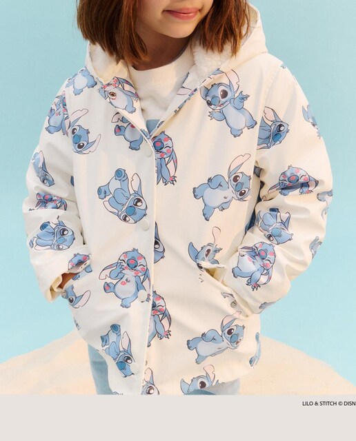 Imagen 0 de Chubasquero engomado all over print licencia Stitch de niña
