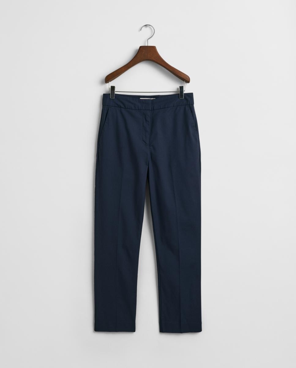 Imagen 0 de Pantalones de mujer en mezcla de algodón con corte slim y largo tobillero.