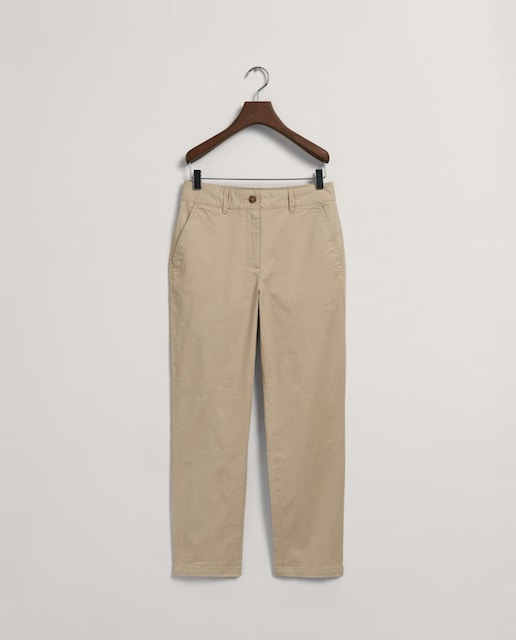 Imagen 0 de Pantalones de mujer slim fit en tejido cómodo con bolsillos delanteros y diseño estilizador.