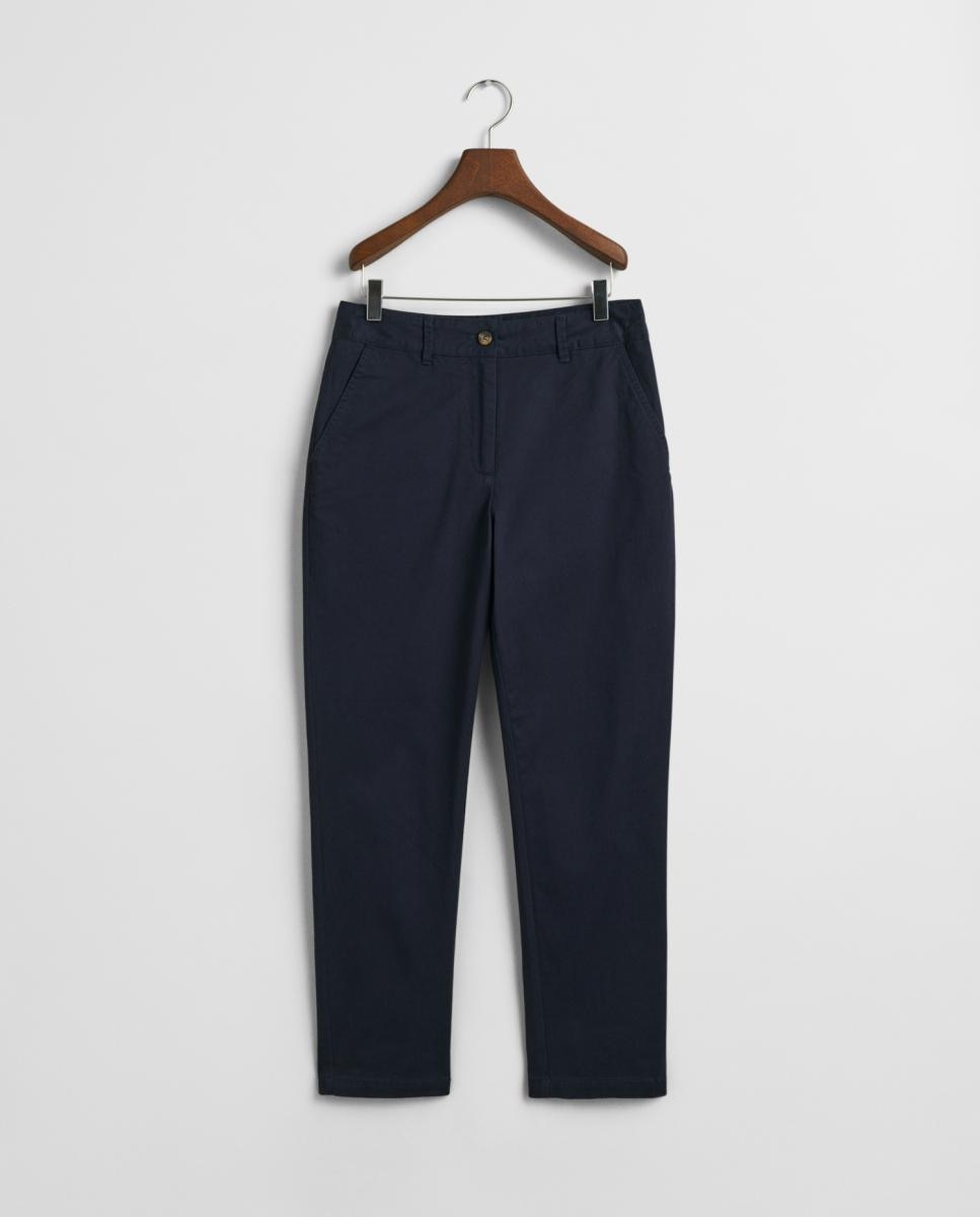 Imagen 0 de Pantalones de mujer slim fit en tejido cómodo con bolsillos delanteros y diseño estilizador.