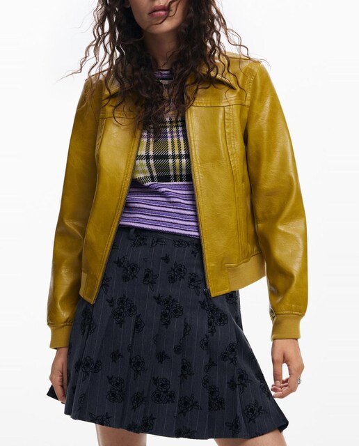 Imagen 0 de Cazadora biker efecto piel  de mujer