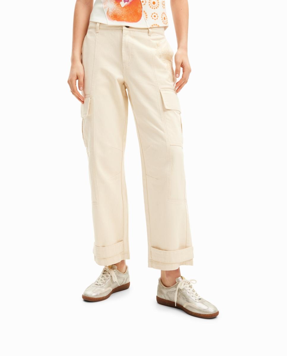 Imagen 0 de Pantalón cargo bordado