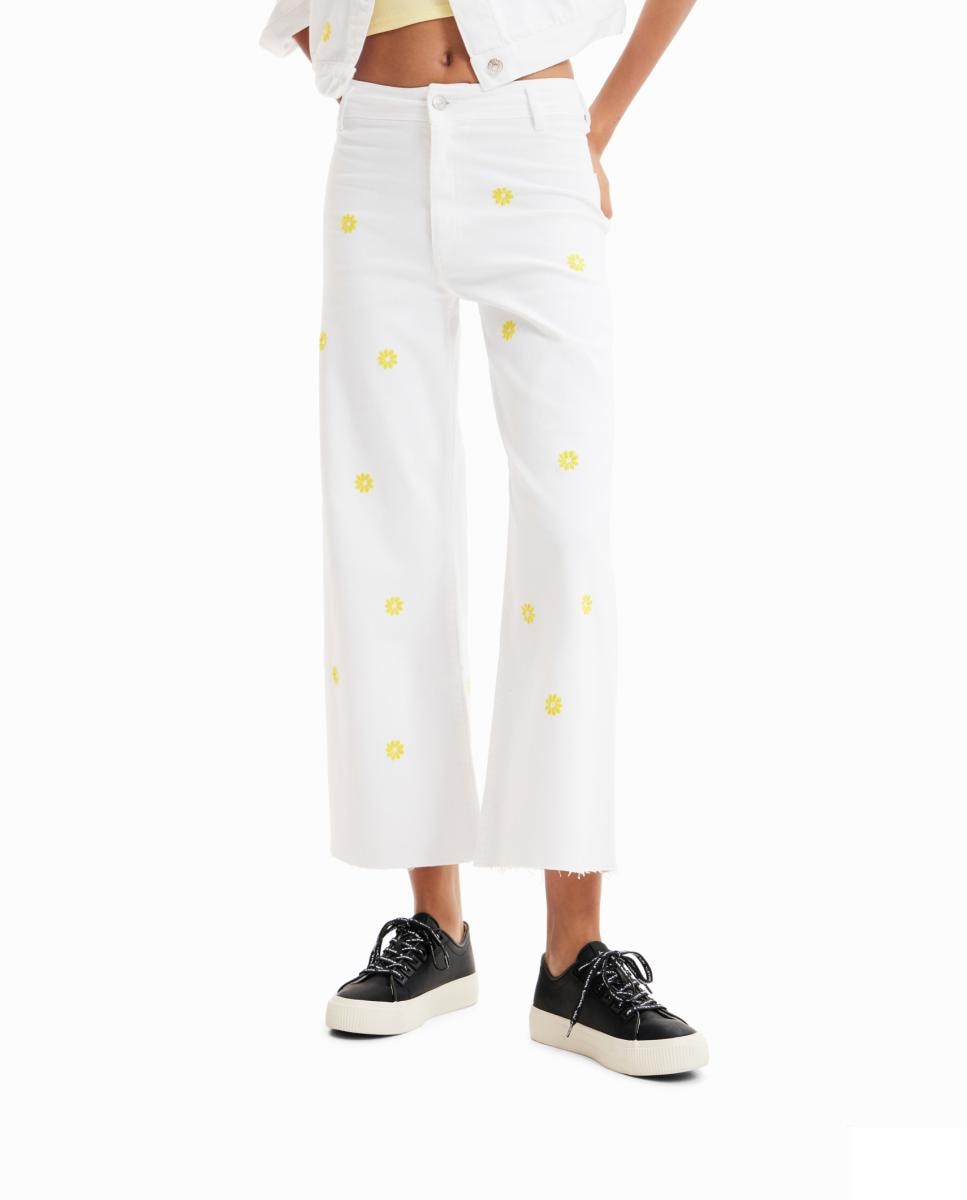 Imagen 0 de Vaqueros Culotte cropped margaritas de mujer