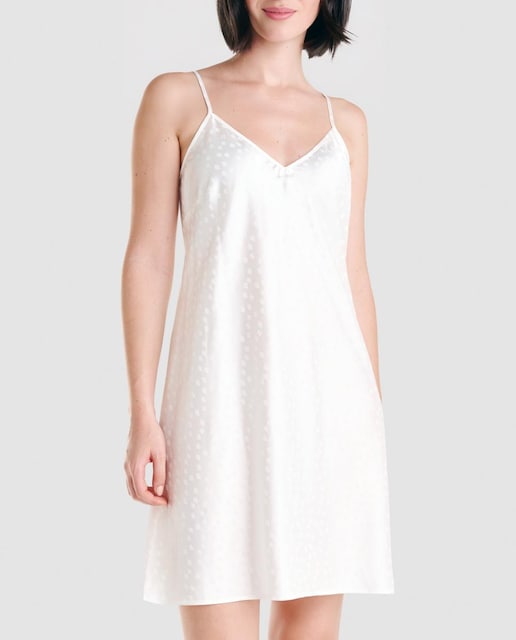 Imagen 0 de Camisón corto de mujer jacquard cuadritos y tirantes.