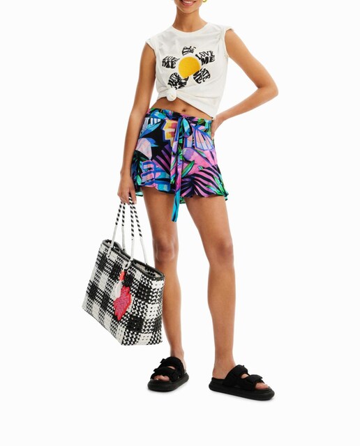 Imagen 0 de Shorts volantes tropical de mujer