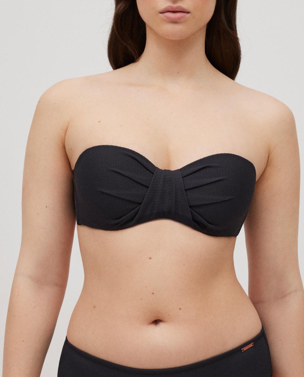 Imagen 0 de Top de bikini bandeau liso en tejido piqué. Con aro y copa C.