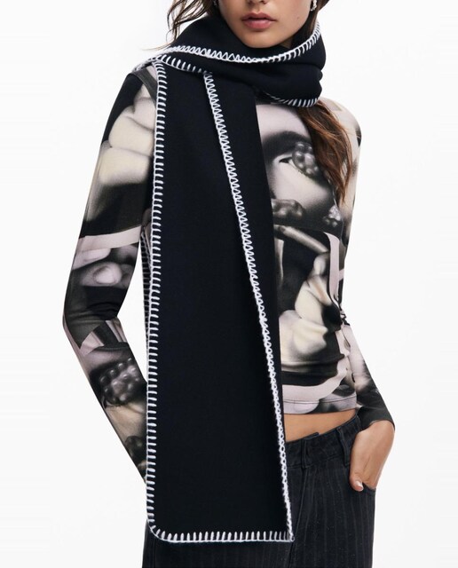 Imagen 0 de Poncho con bufanda de mujer