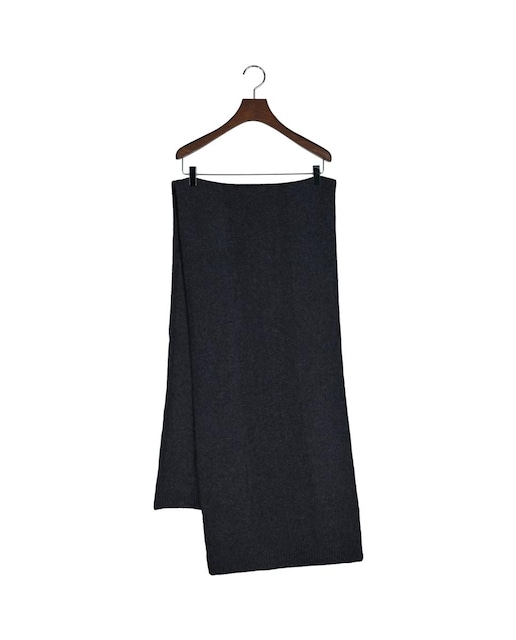 Imagen 0 de Bufanda de mujer 100% lana rematada con bordes acanalados y adornada con logotipo  GANT bordado en el borde.