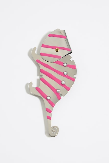 Imagen 0 de Pendiente camaleón plateado y  de mujer