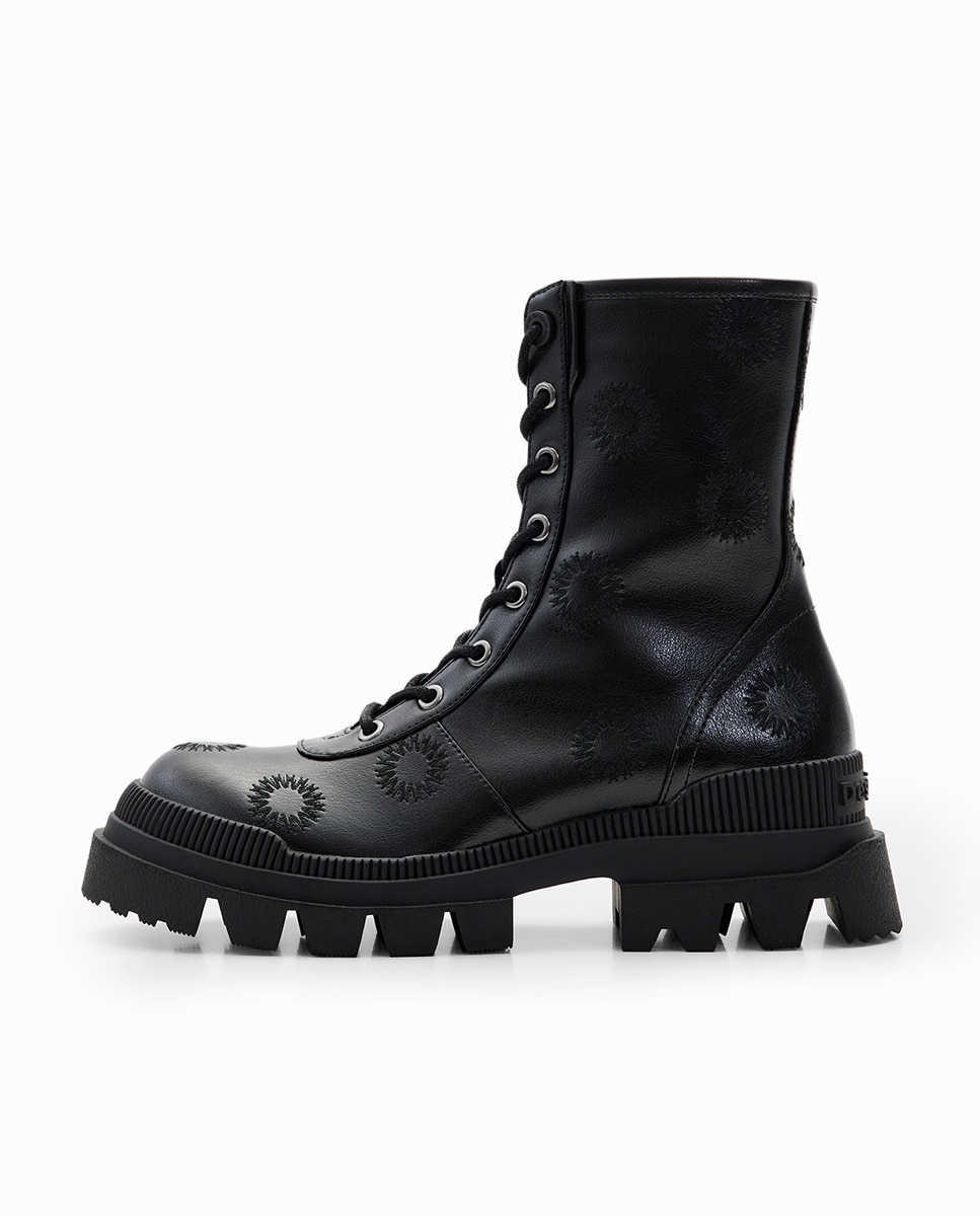 Imagen 0 de Botas track bordados