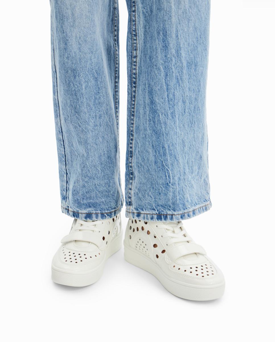 Imagen 0 de Sneakers altas agujeros de mujer