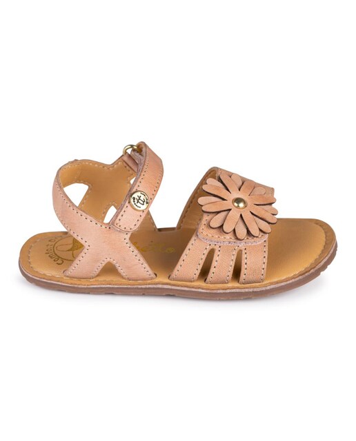 Imagen 0 de Sandalia barefoot - flor en relieve y elegancia atemporal