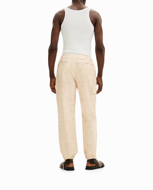 Imagen 0 de Pantalón cargo estampado de hombre