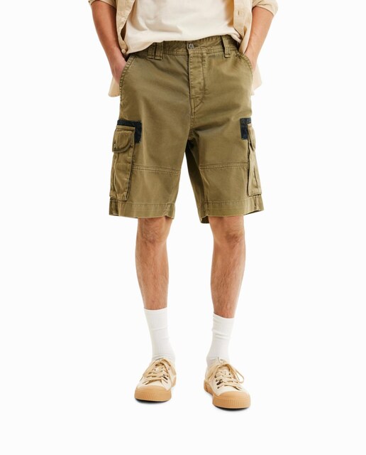 Imagen 0 de Pantalón corto cargo de hombre