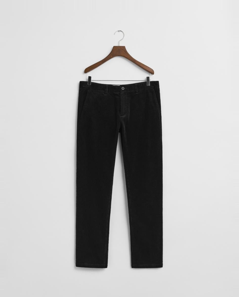 Imagen 0 de Pantalones chinos de hombre en pana de algodón con corte estilizado y tejido suave con elasticidad.