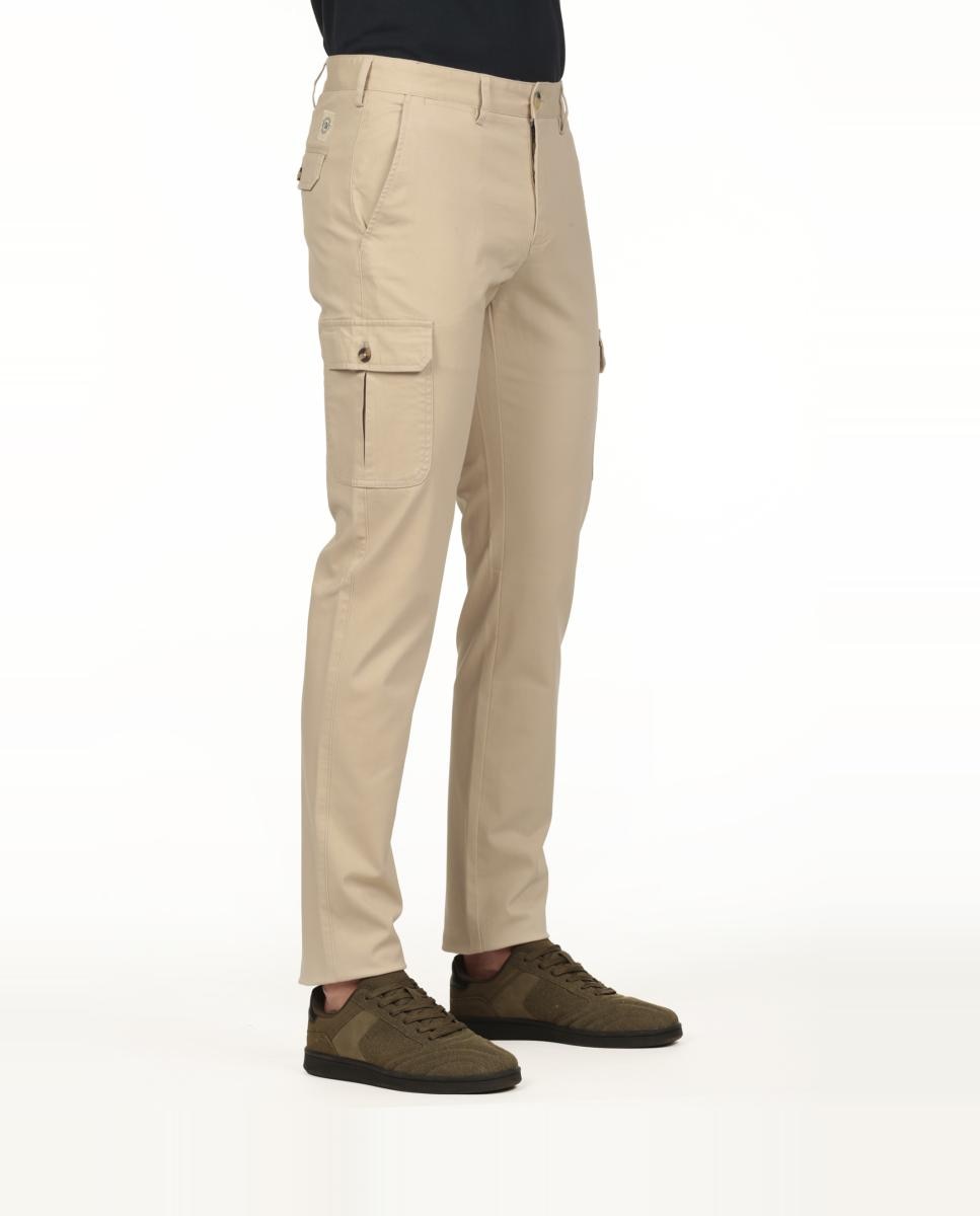 Imagen 0 de Pantalón hombre cargo con bolsillos