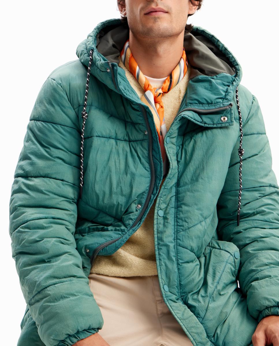 Imagen 0 de Abrigo acolchado efecto lavado  I Desigual.com