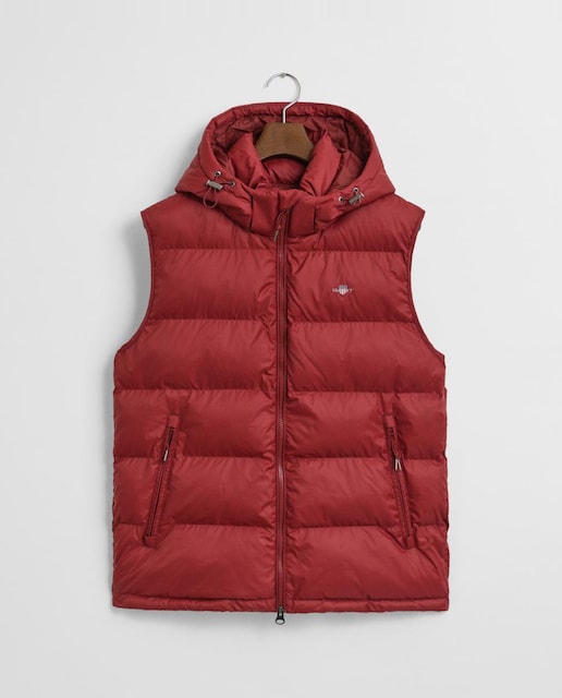 Imagen 0 de Chaleco Active Cloud de hombre, acolchado y repelente al agua, con capucha desmontable, cierre frontal y bolsillos laterales con cremallera.