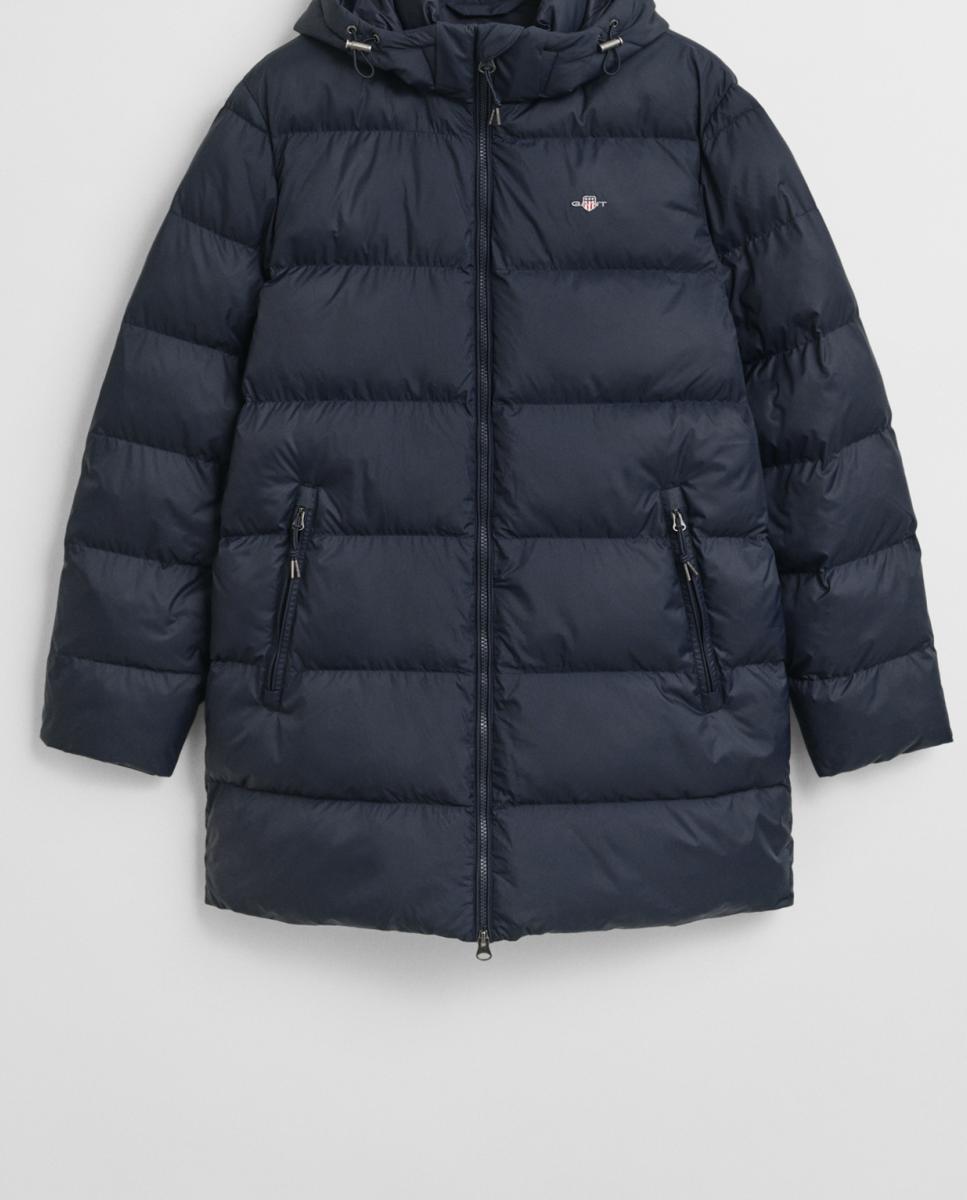 Imagen 0 de Chaqueta Active Cloud de hombre, acolchada y repelente al agua, con capucha desmontable, cierre frontal y bolsillos laterales con cremallera.