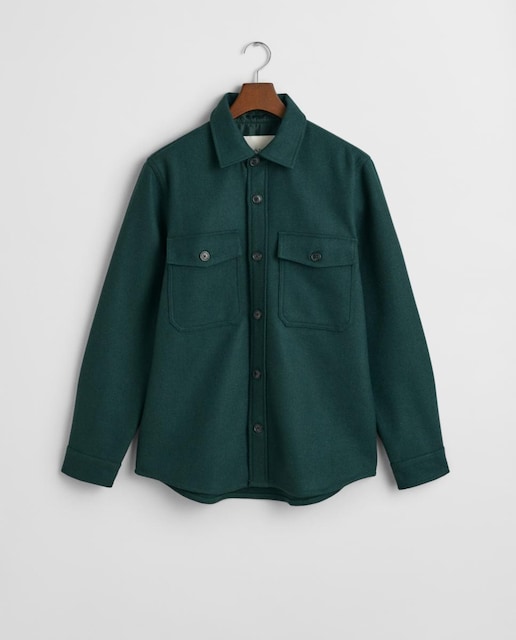 Imagen 0 de Sobrecamisa de hombre en mezcla de lana con corte regular, dos bolsillos en el pecho y botones de imitación cuerno.