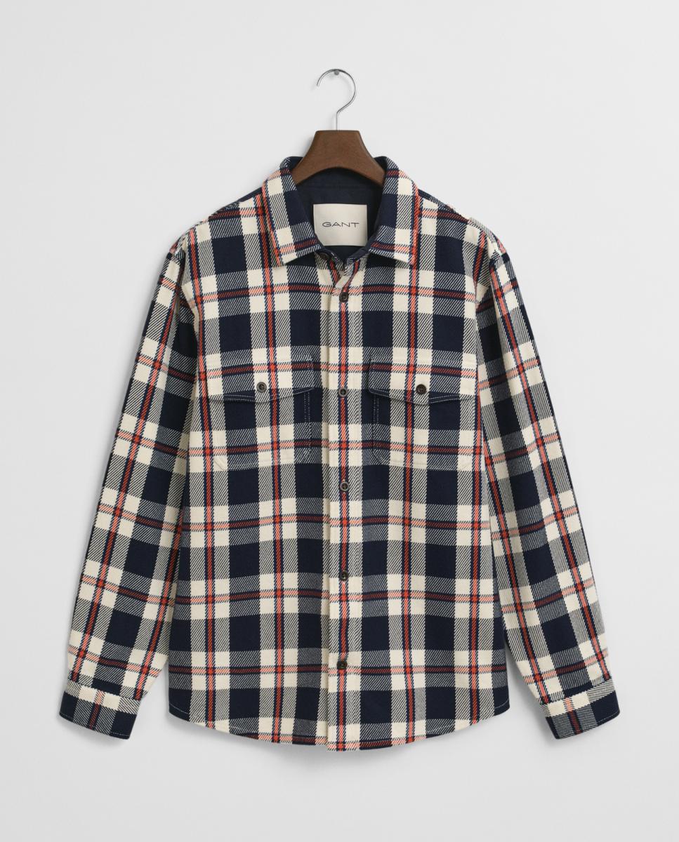 Imagen 0 de Sobrecamisa de hombre en sarga gruesa de algodón con corte regular y diseño de cuadros teñidos.