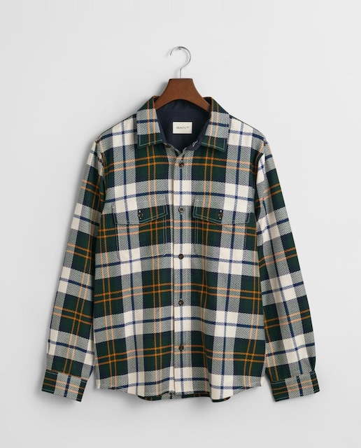 Imagen 0 de Sobrecamisa de hombre en mezcla de lana con corte regular, diseño de cuadros en textura espiga y bolsillos con solapa.