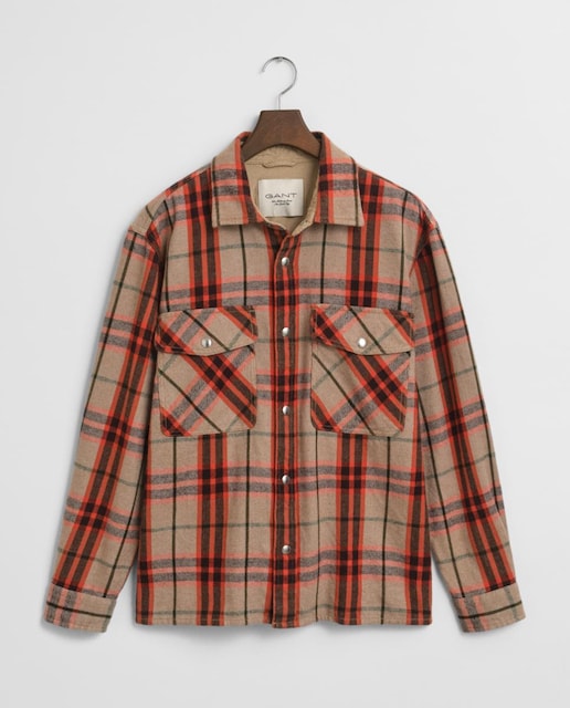 Imagen 0 de Sobrecamisa de hombre en mezcla de algodón con corte regular y diseño a cuadros.