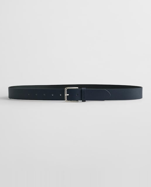 Imagen 0 de Cinturón clásico de hombre en piel vacuna 100%, con hebilla metálica y el logo GANT.